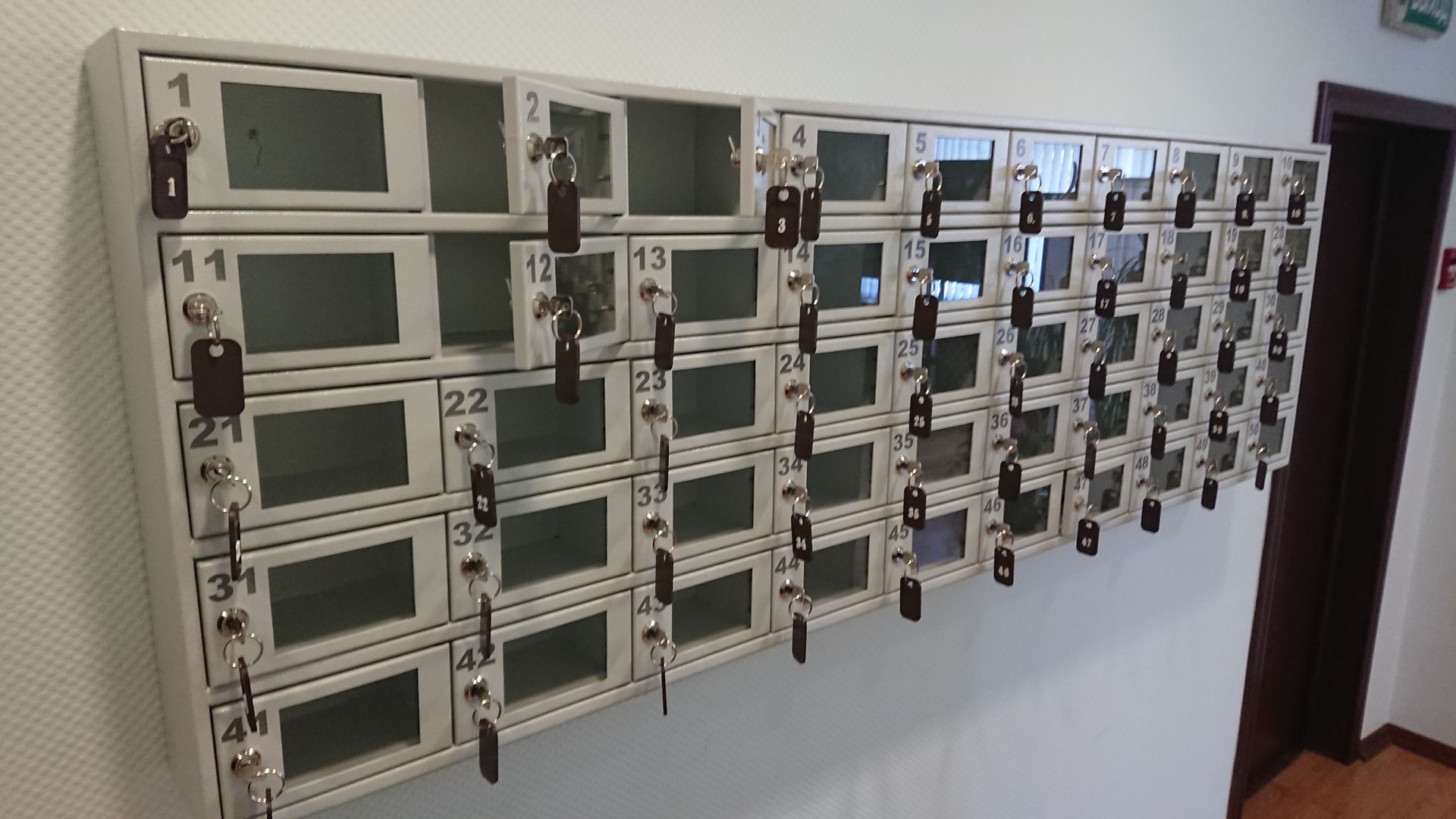 Виталий Милонов: «Если родитель хочет, чтобы ребёнок был с мобильным телефоном, пусть покупает место в ячейке»