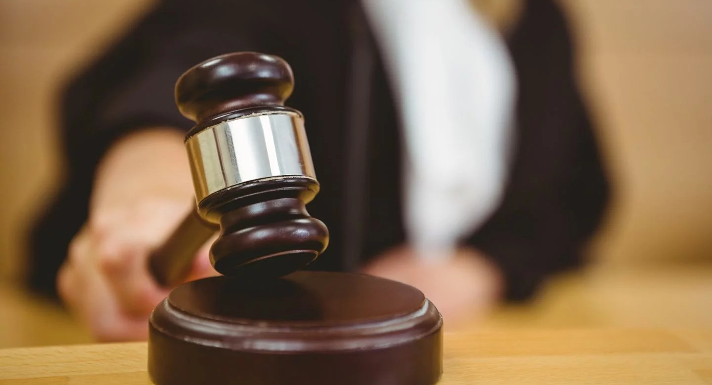  Экс-директора магаданской школы подозревают в насилии над детьми