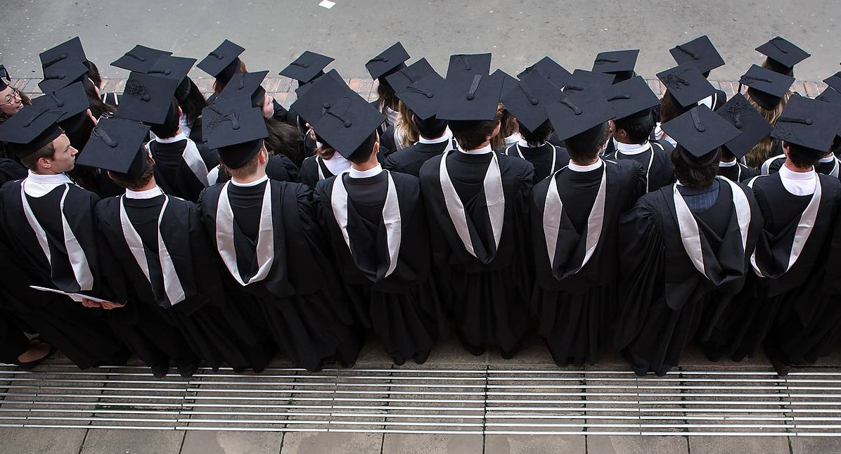 Всё больше россиян скептически относятся к высшему образованию