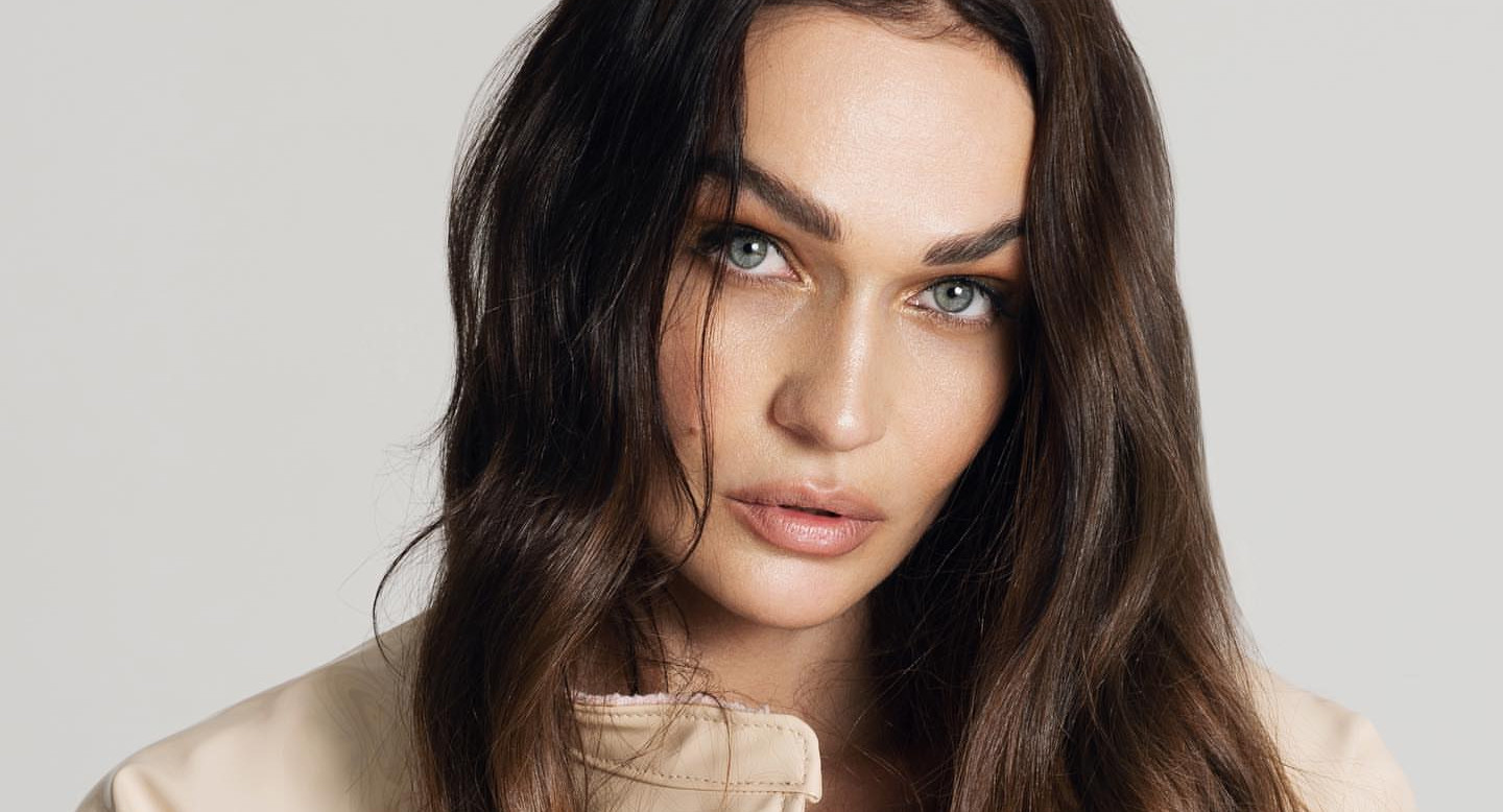 Алена Водонаева: «Школа не дала мне ничего, кроме комплексов»