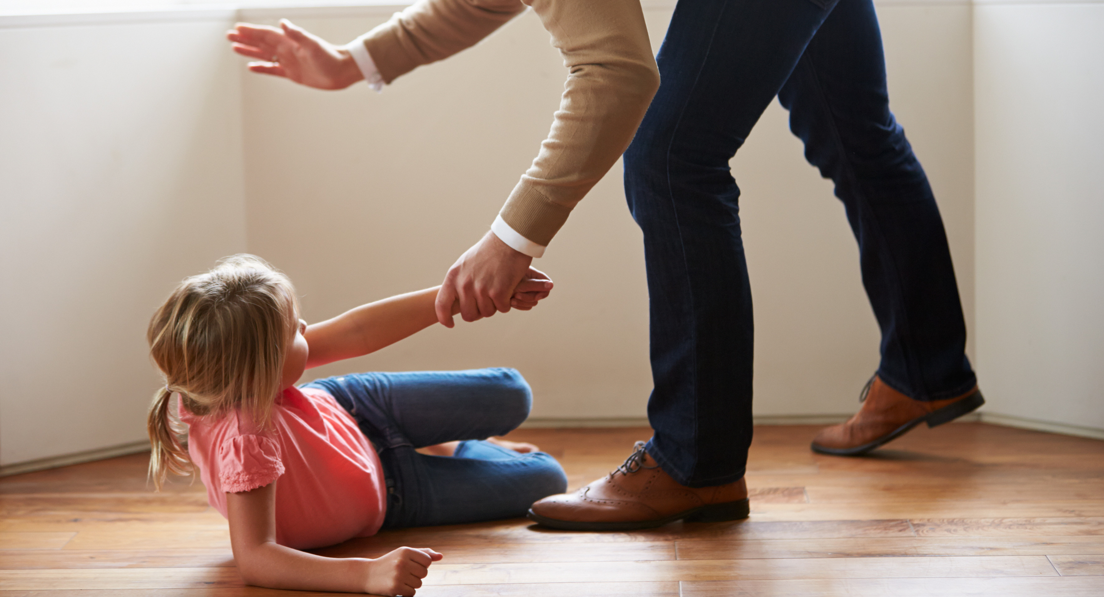 Главный защитник детей в российском регионе разрешил их шлепать