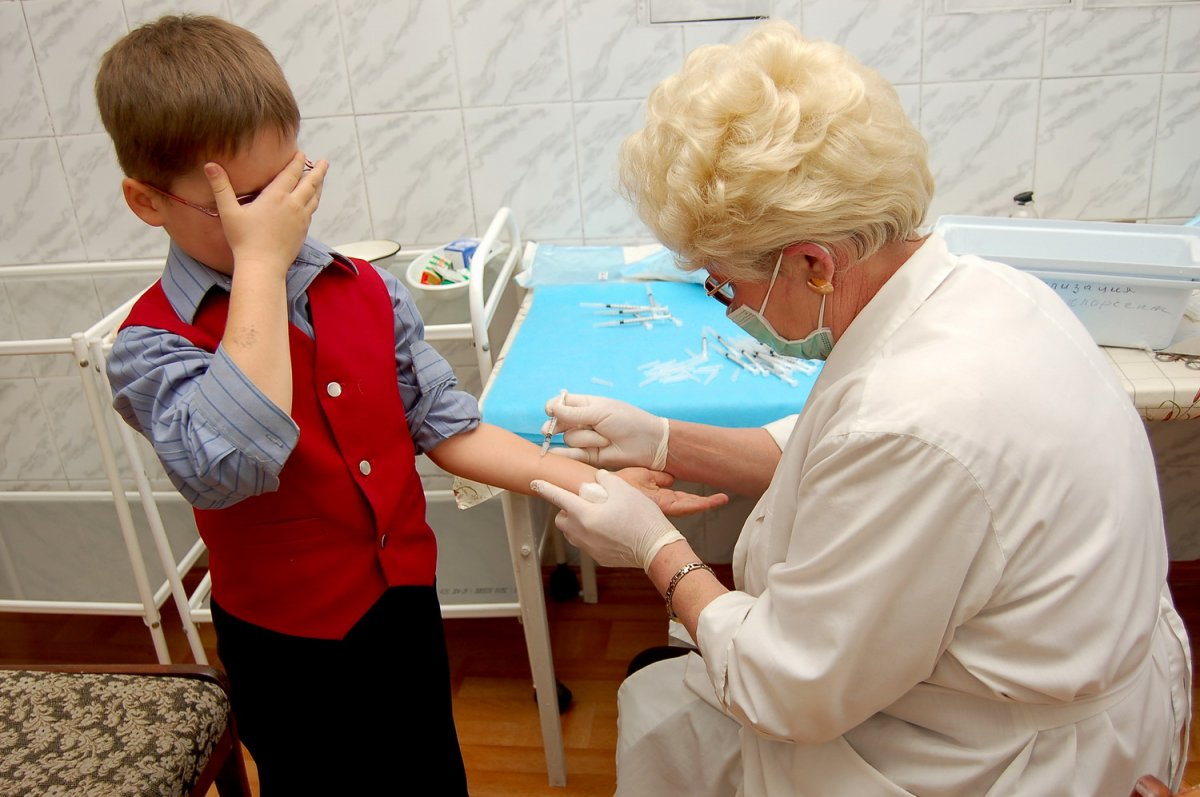 В Прикамье детей не пустили в школу без справки от врача