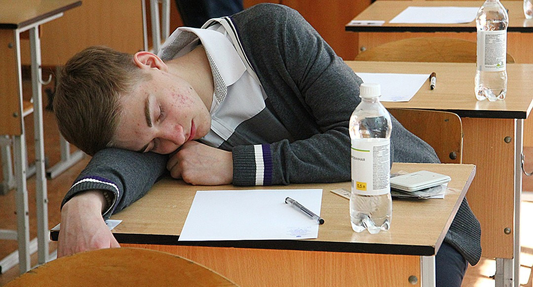 Минпросвещения: Отказ от экзаменов в школе вряд ли возможен