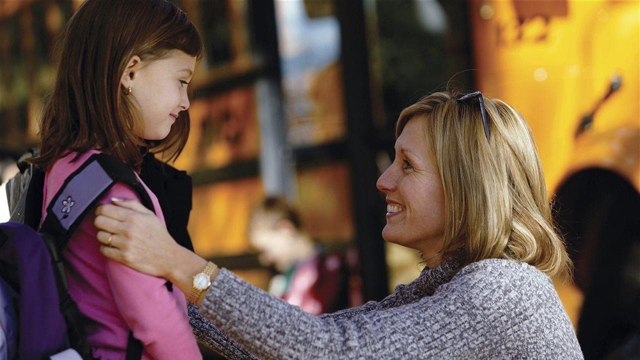 Родители стали все чаще искать сопровождающих для детей