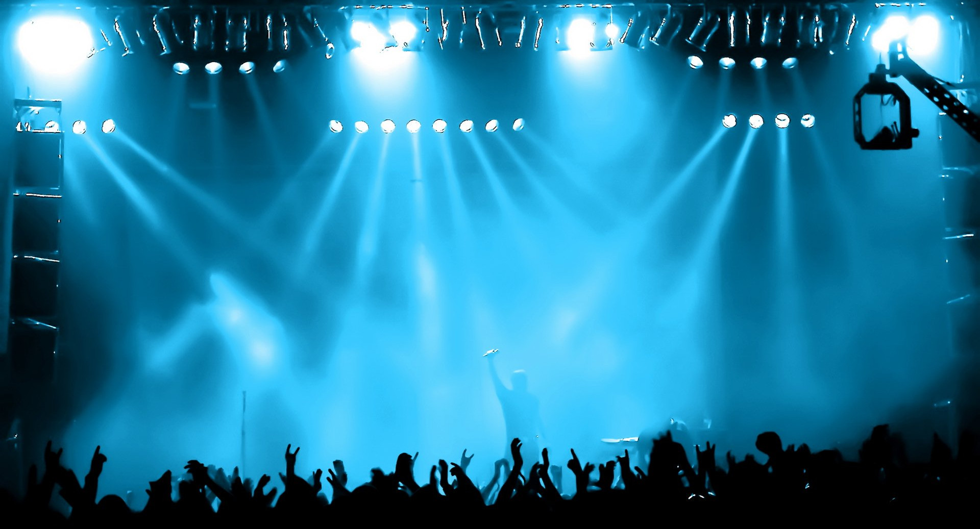 «The show must go on» 