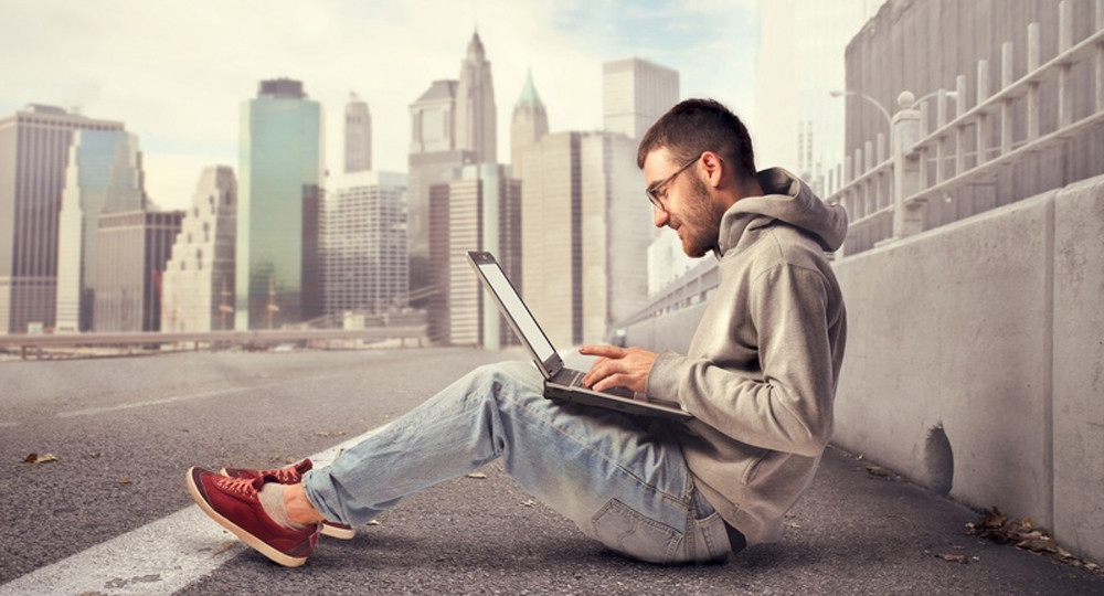 Как правильно писать слова «офлайн», «блогер» и «троллинг»