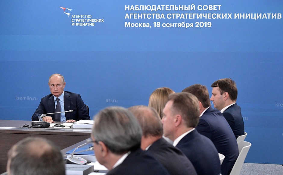 АСИ предлагает использовать коридоры и спортзалы для увеличения мощности школ