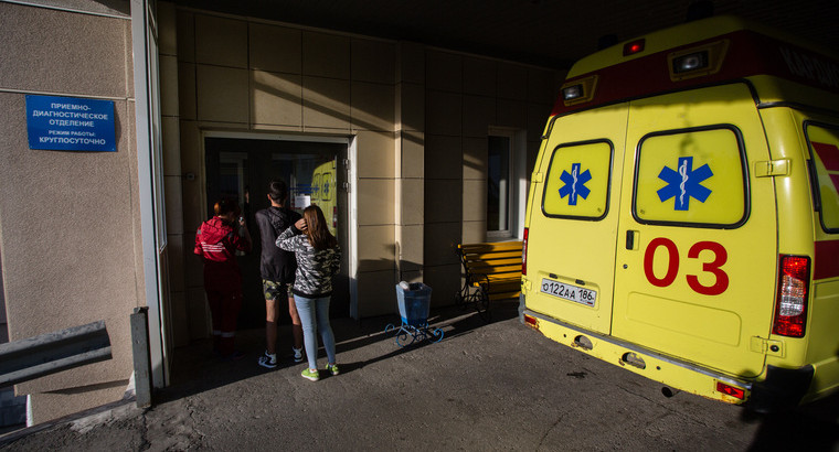 В Югре школьница угодила в травматологию после драки на уроке физкультуры