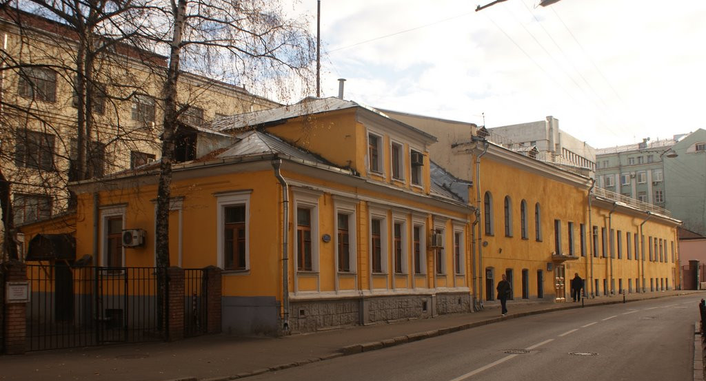 У десятков институтов отбирают земли и имущество