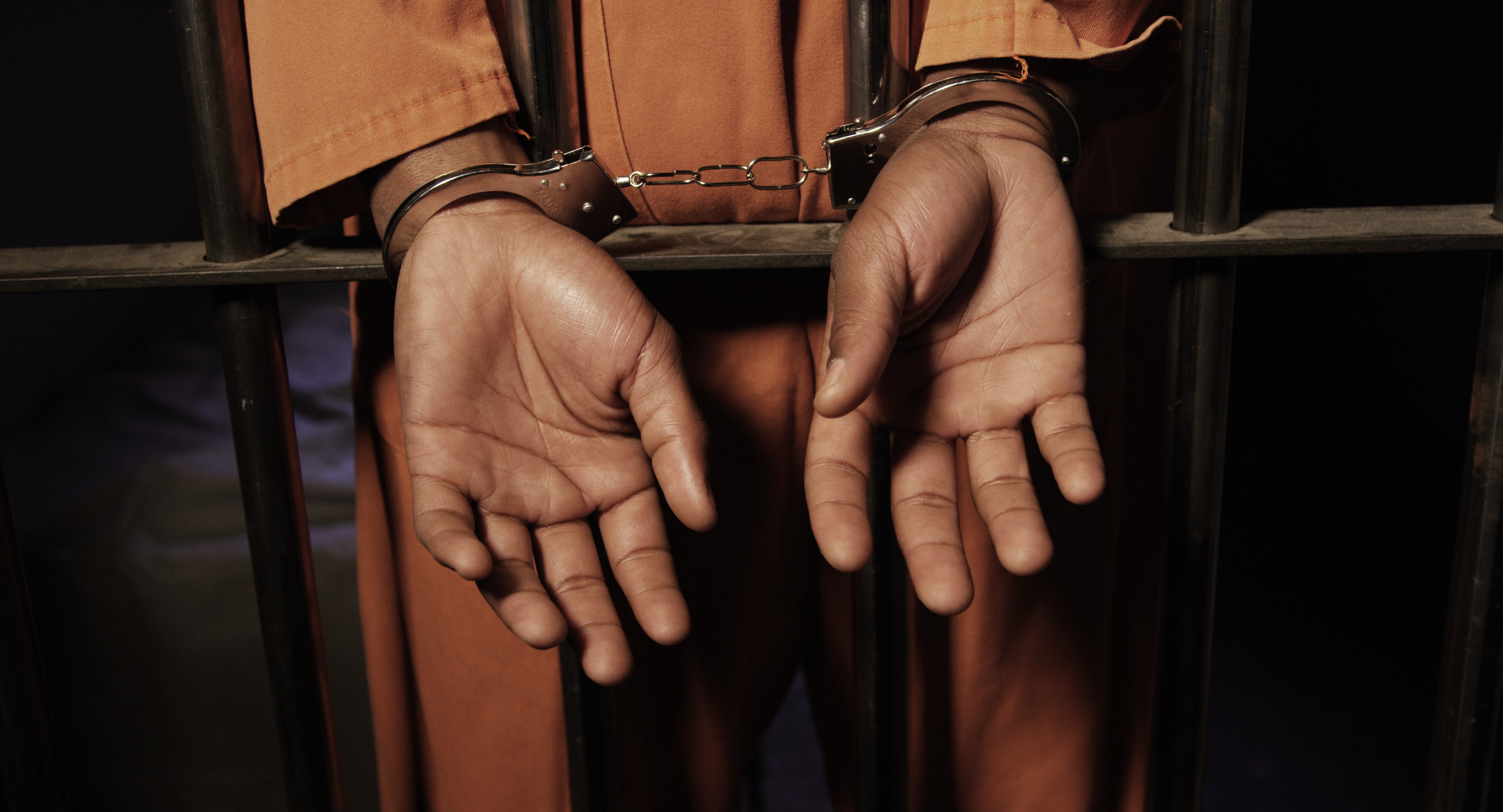 В США полицейский надел наручники на детей в возрасте шести лет