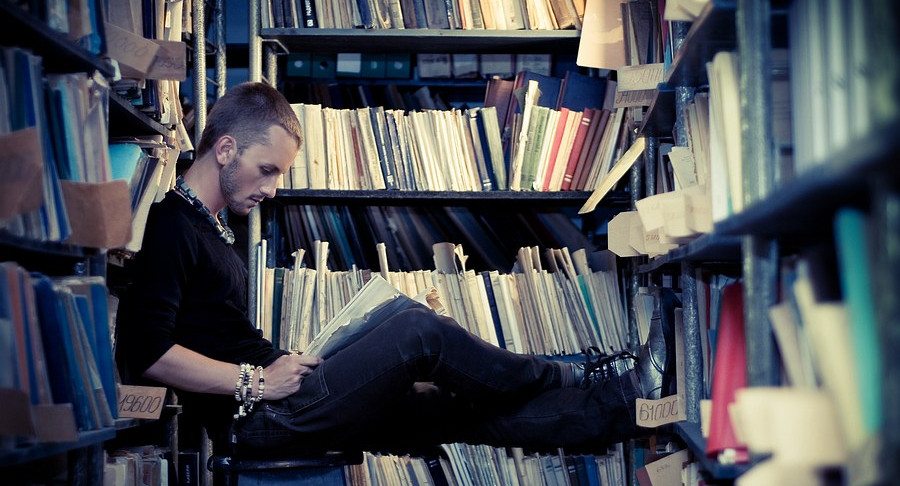 Вступил в силу закон, разрешающий библиотекарям требовать паспорт 