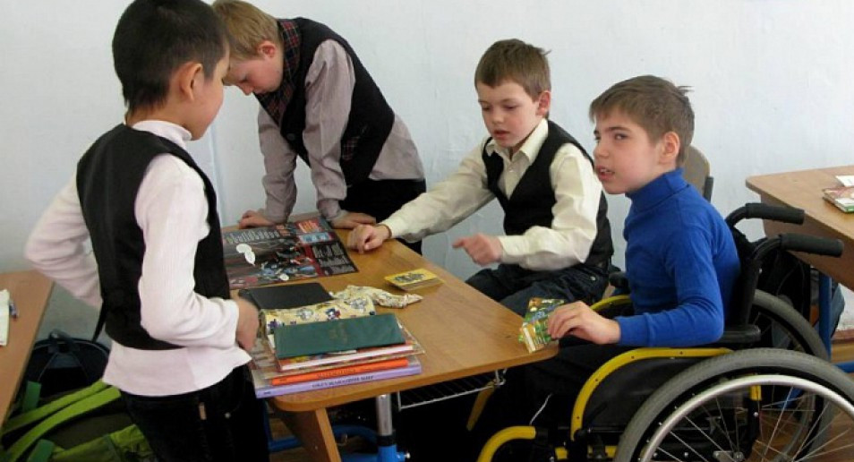 Минпросвещения видит дефицит кадров для инклюзивного образования