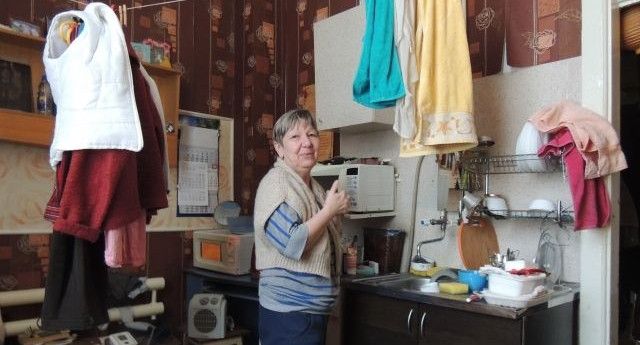 После публикации Aif.ru учитель, 20 лет прожившая в школе, получит жилье