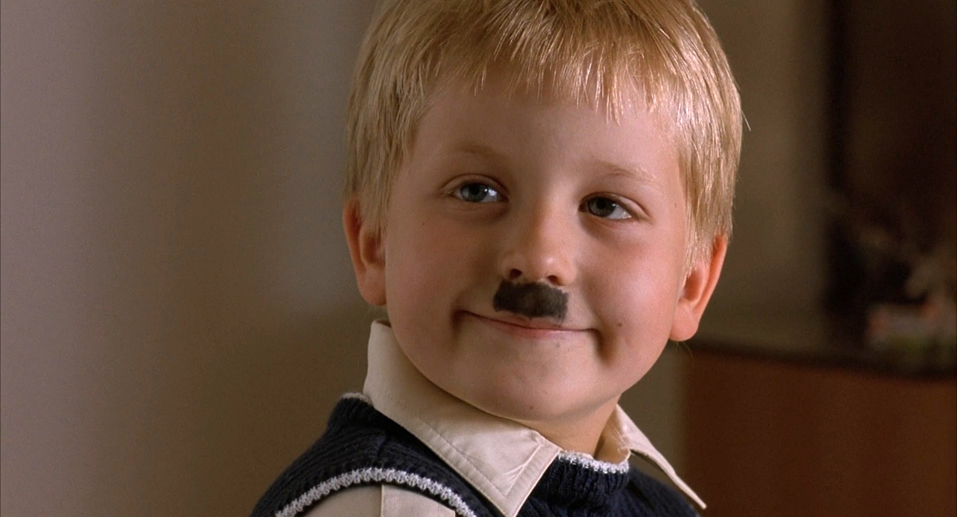 Скандал в школе в США: мальчик пришел в костюме Гитлера на Хэллоуин