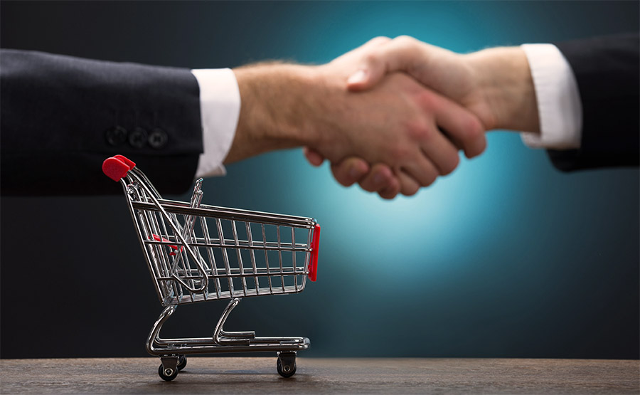 Два региона попросили закупать для школ в селах только российскую технику