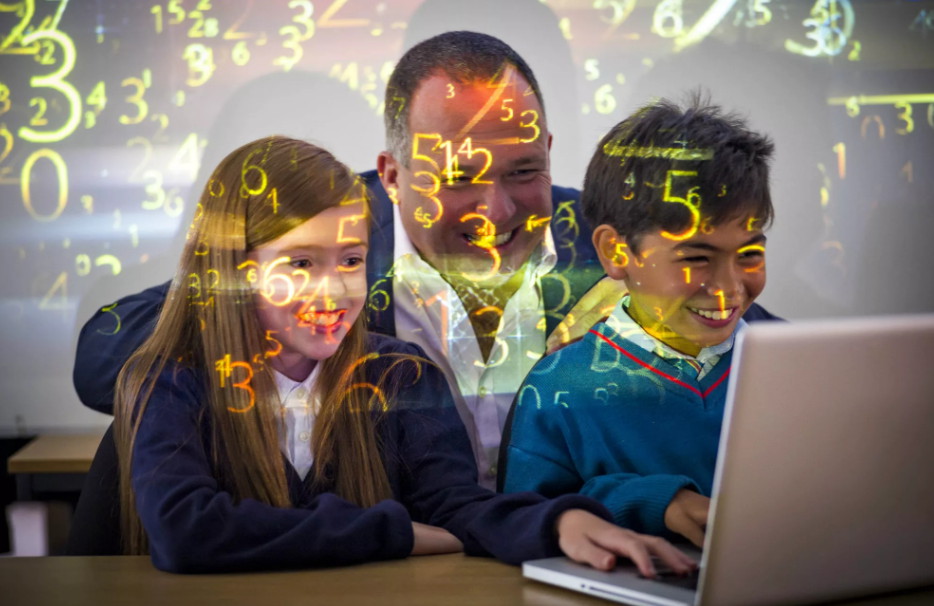 1700 школ из 46 тысяч будут с цифрой. Остальные подождут