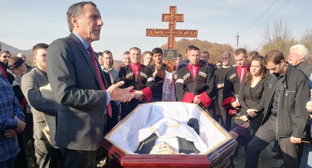 Прощаться с Михаилом Щетининым пришло более 2000 человек