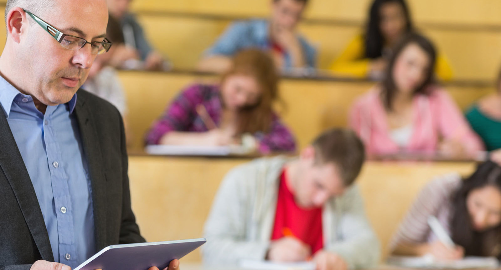 В России на треть вырос спрос на преподавателей вузов