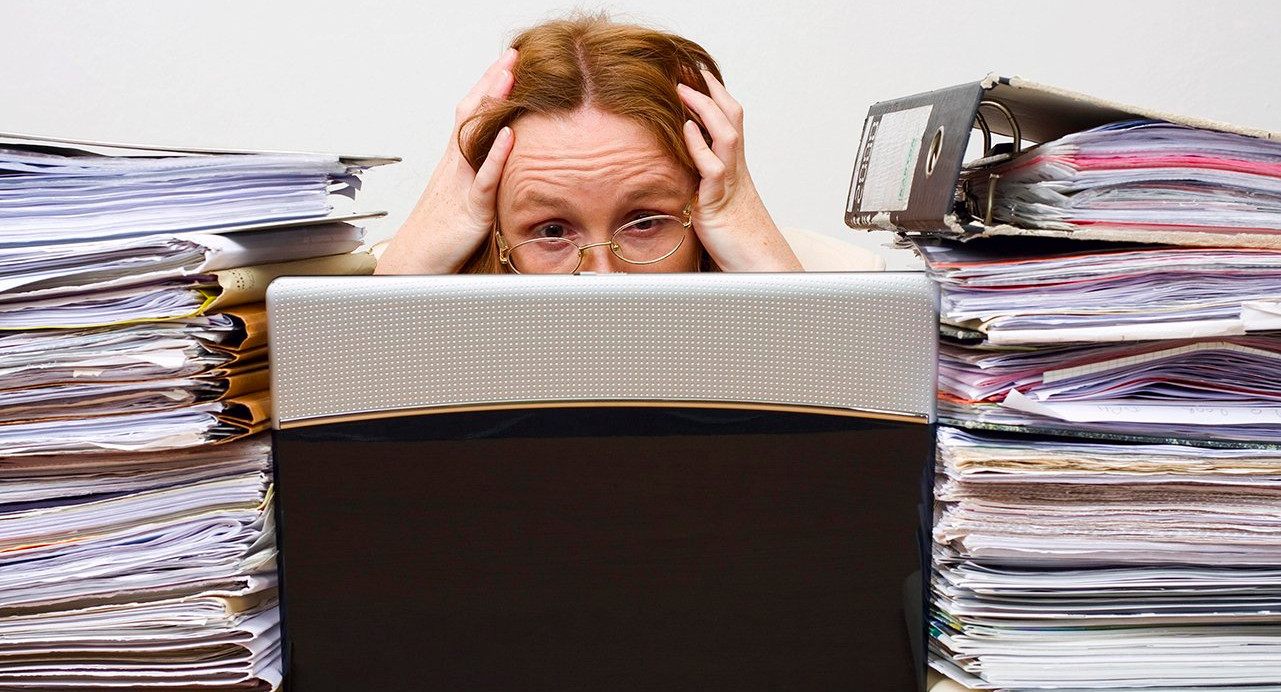 «Главное – успеть написать бумагу и вовремя ее сдать. Причем не важно, что в ней написано...»