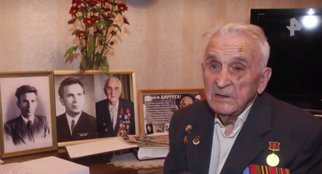 Ученики попросили присвоить школе имя спасителя узников Освенцима