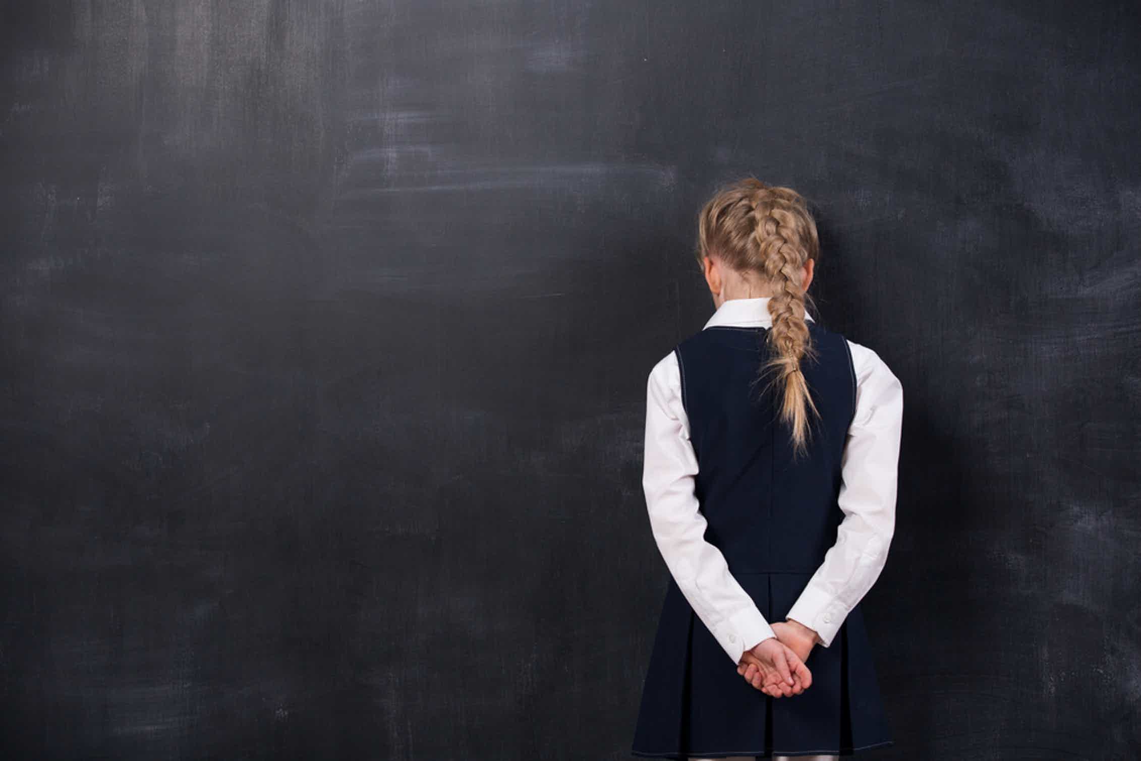 Психологи перечислили причины школьной фобии у тысяч детей