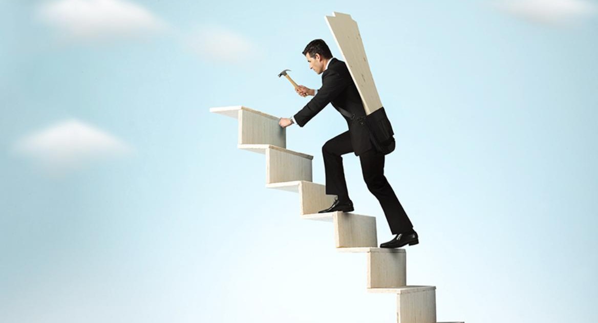 «Профессиональный рост учителя и связанный с ним новый уровень решаемых задач должны подкрепляться материально»