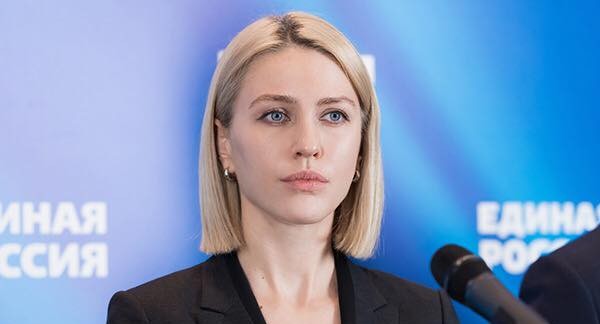 ​«Я надеюсь, что и достойные зарплаты учителям мы тоже когда-то сможем субсидировать из федерального бюджета»