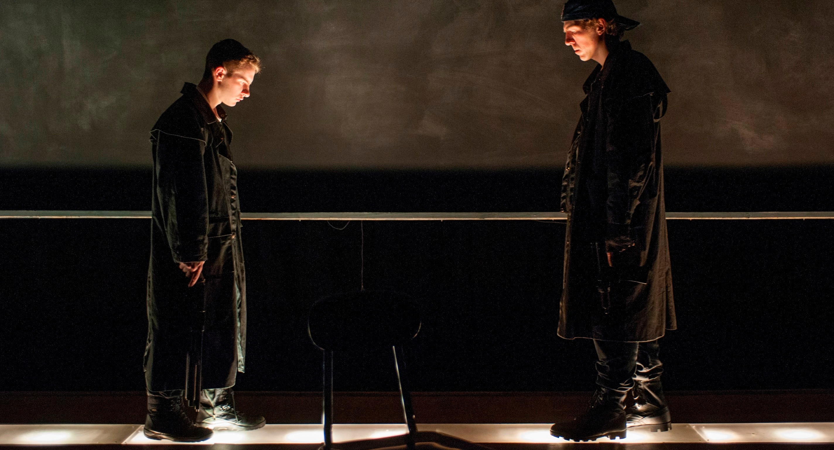 Двое девятиклассников готовили теракт в российской школе