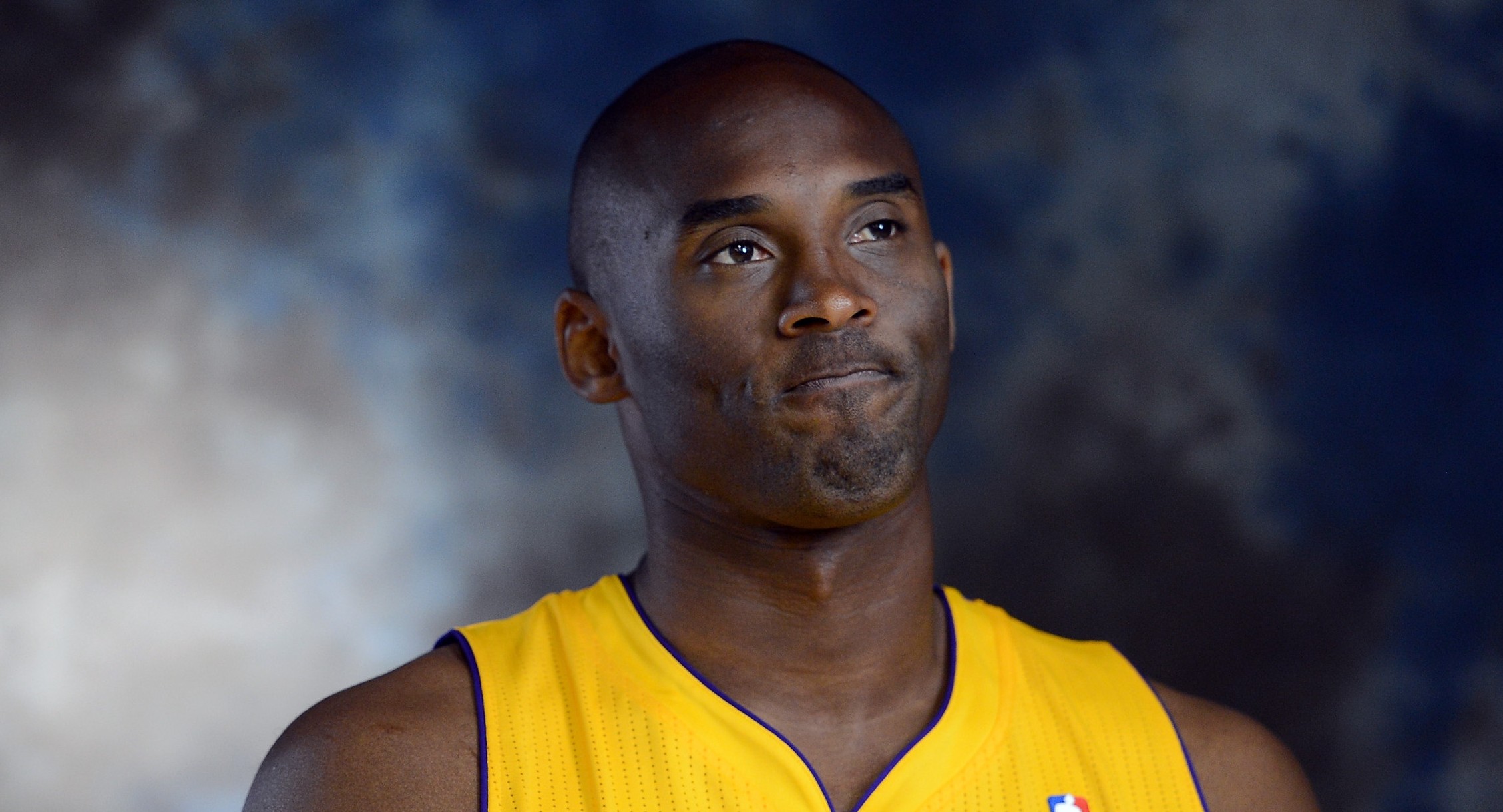 Легендарный баскетболист Коби Брайант погиб в авиакатастрофе вместе с 13-летней дочкой