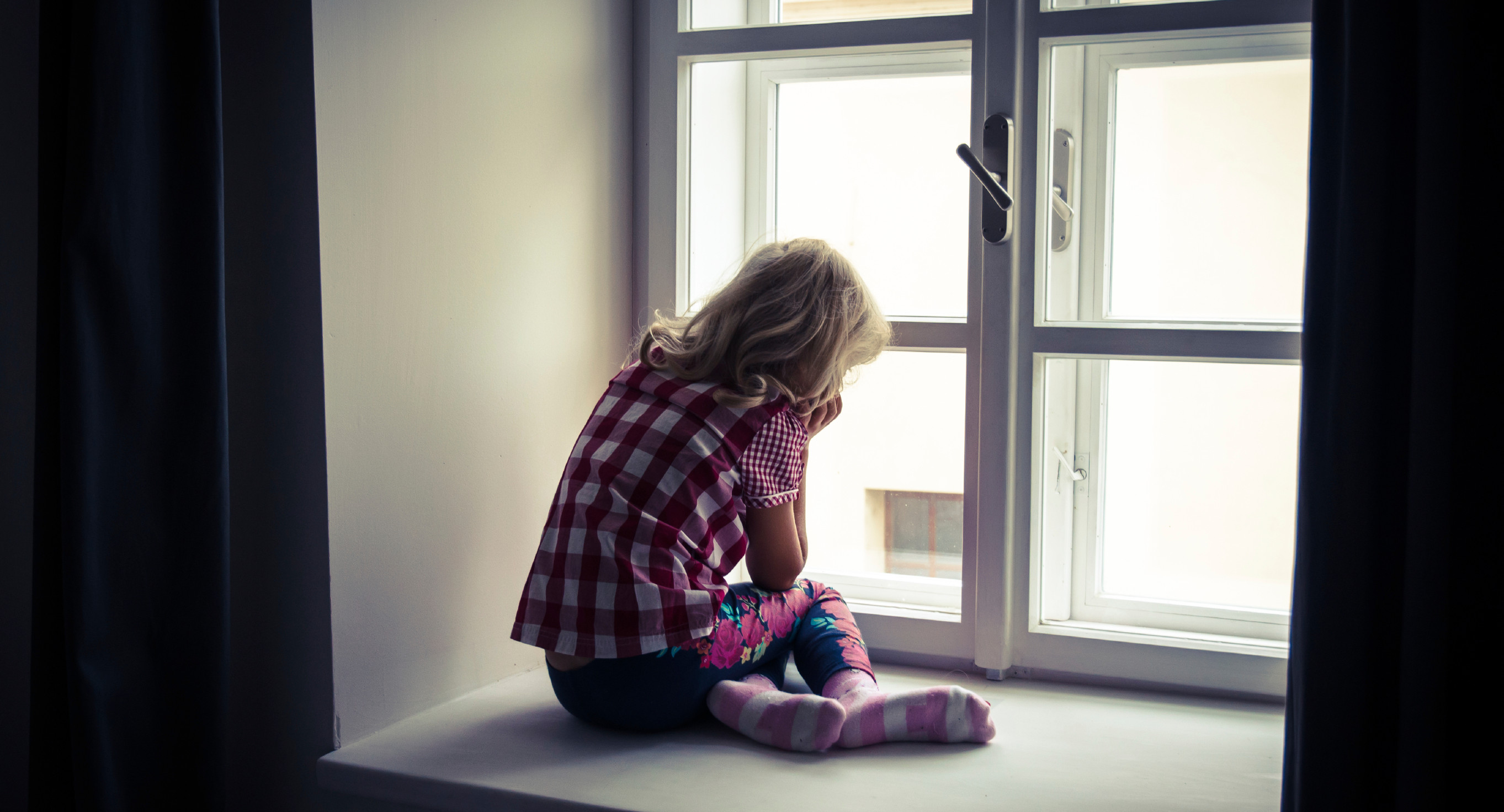 Приставы объявили в розыск родителей девочки, которая больше пяти лет живёт перинатальном центре