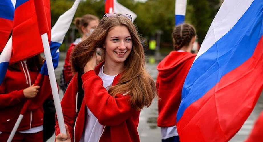 Милонов предложил учить школьников государственной идеологии