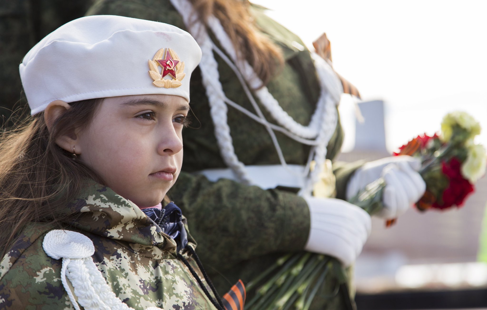 Владимир Путин поручил подготовить федеральный проект по патриотическому воспитанию