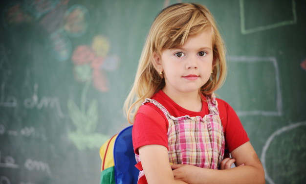 Особенности зачисления детей в первый класс: начало приема заявок и новые способы подачи