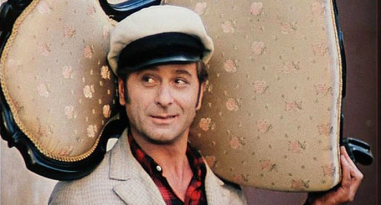 Дело возбудили после закупки стульев для псковской школы по 100 тысяч рублей за штуку