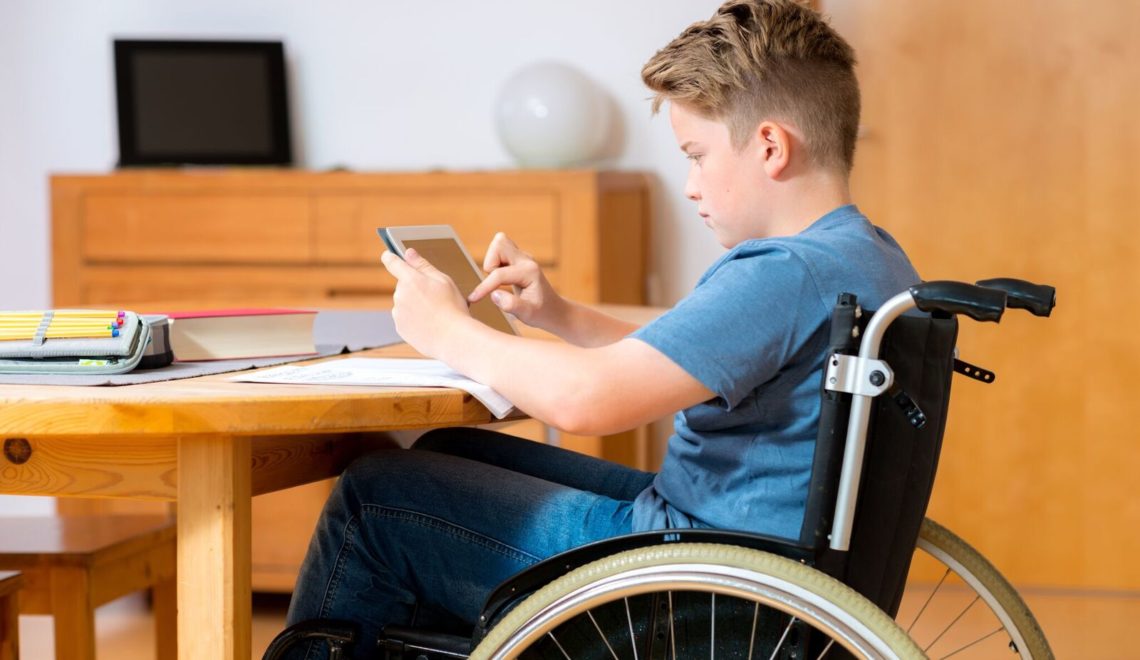 Анзор Музаев: «Все больше выпускников с ОВЗ выбирают для сдачи ЕГЭ и ОГЭ»