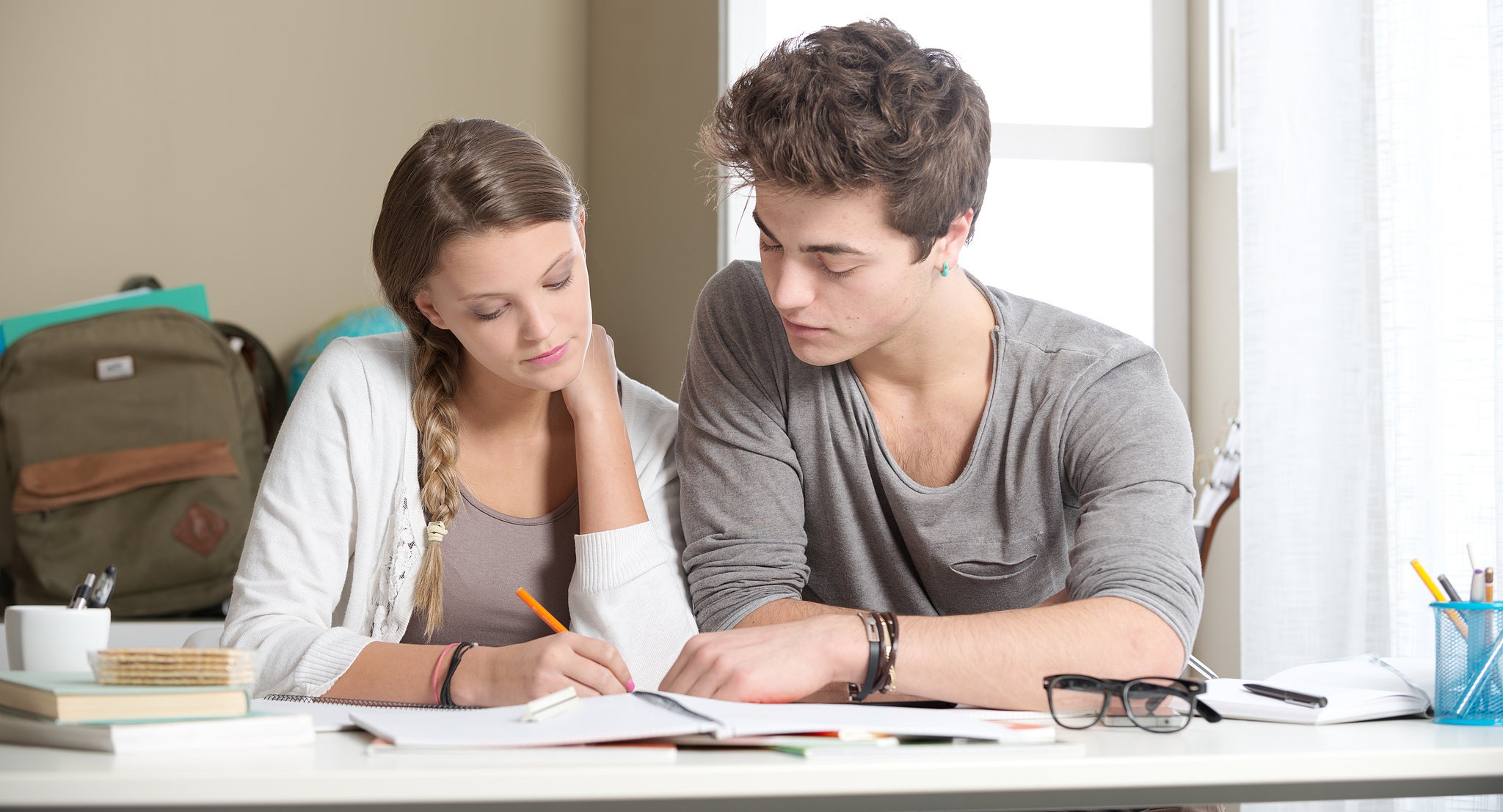 Духанина: Каждая шестая семья планирует обращаться к репетитору, чтобы ребенок набрал минимальный балл на ЕГЭ