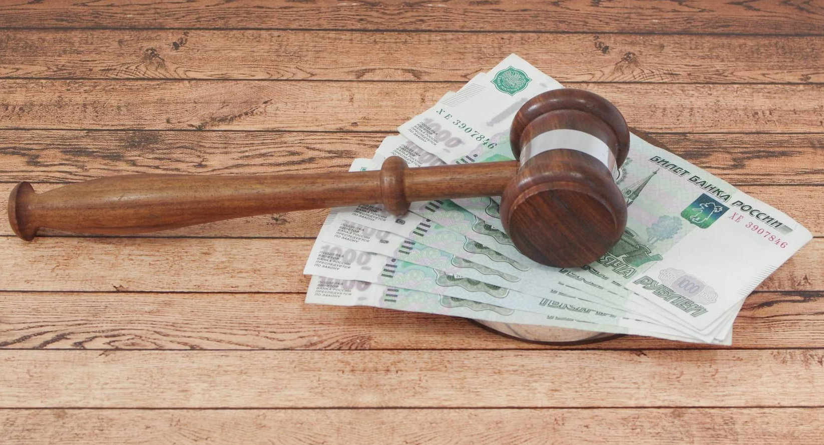 Директора школы в Миассе оштрафовали за оскорбление учителя