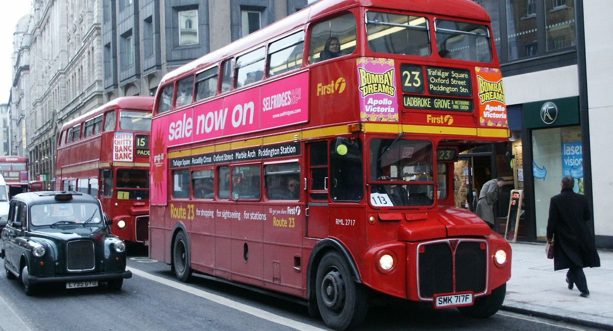 Губернатор Колымы возмущен: 17 магаданских школьников и учителей поехали в Лондон