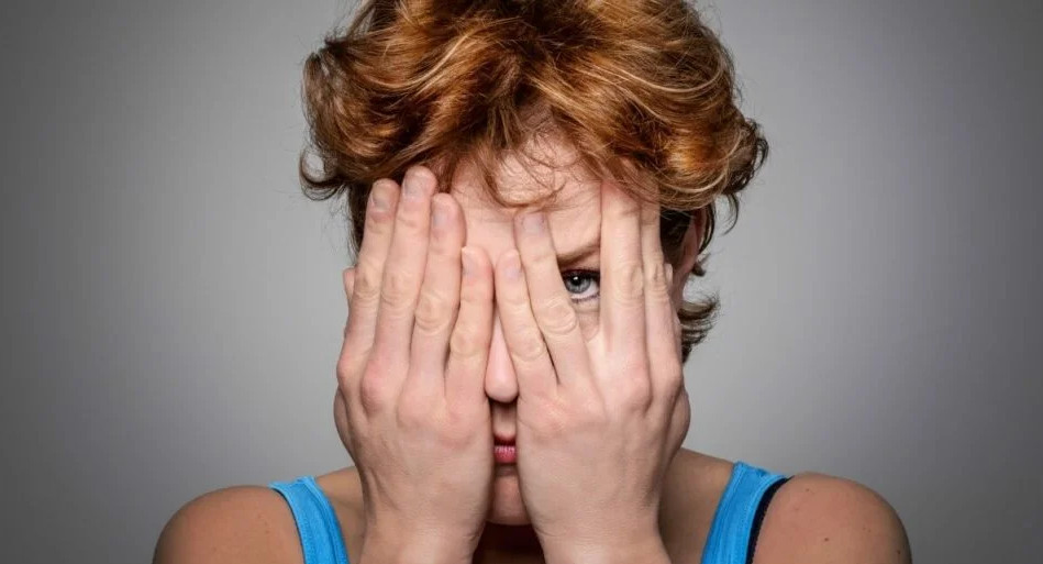 «Боюсь заразиться коронавирусом». Психолог — о том, как справиться с тревогой