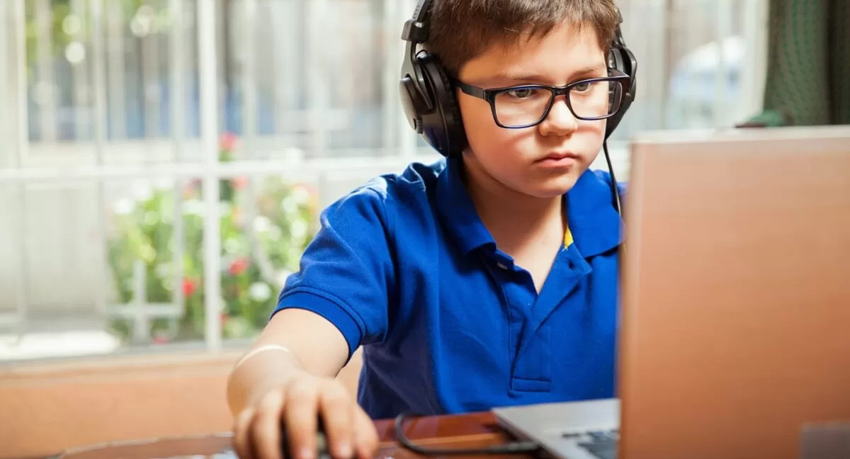 Семь образовательных онлайн-платформ, которые помогут пережить эпидемию коронавируса без отрыва от учёбы