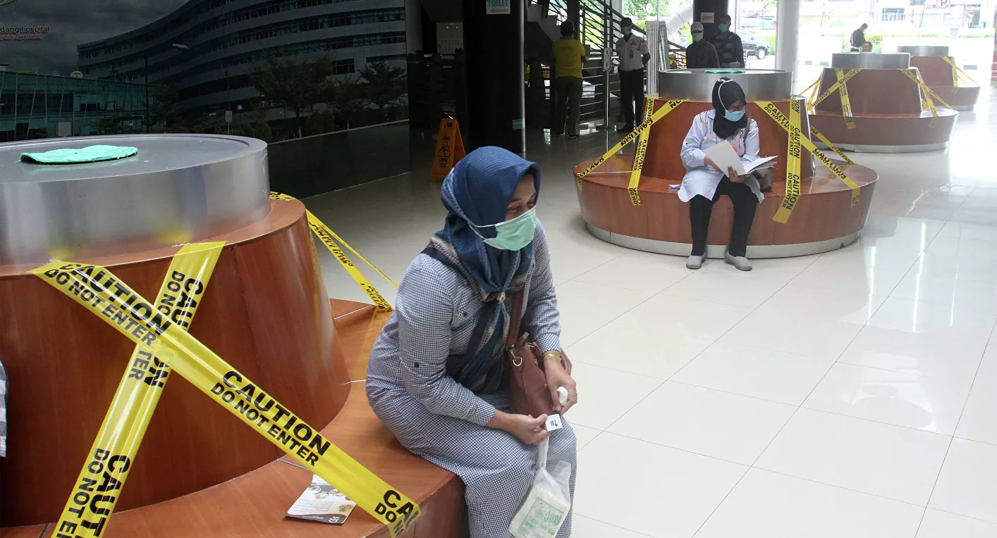 Индонезия отменила школьные экзамены из-за коронавируса