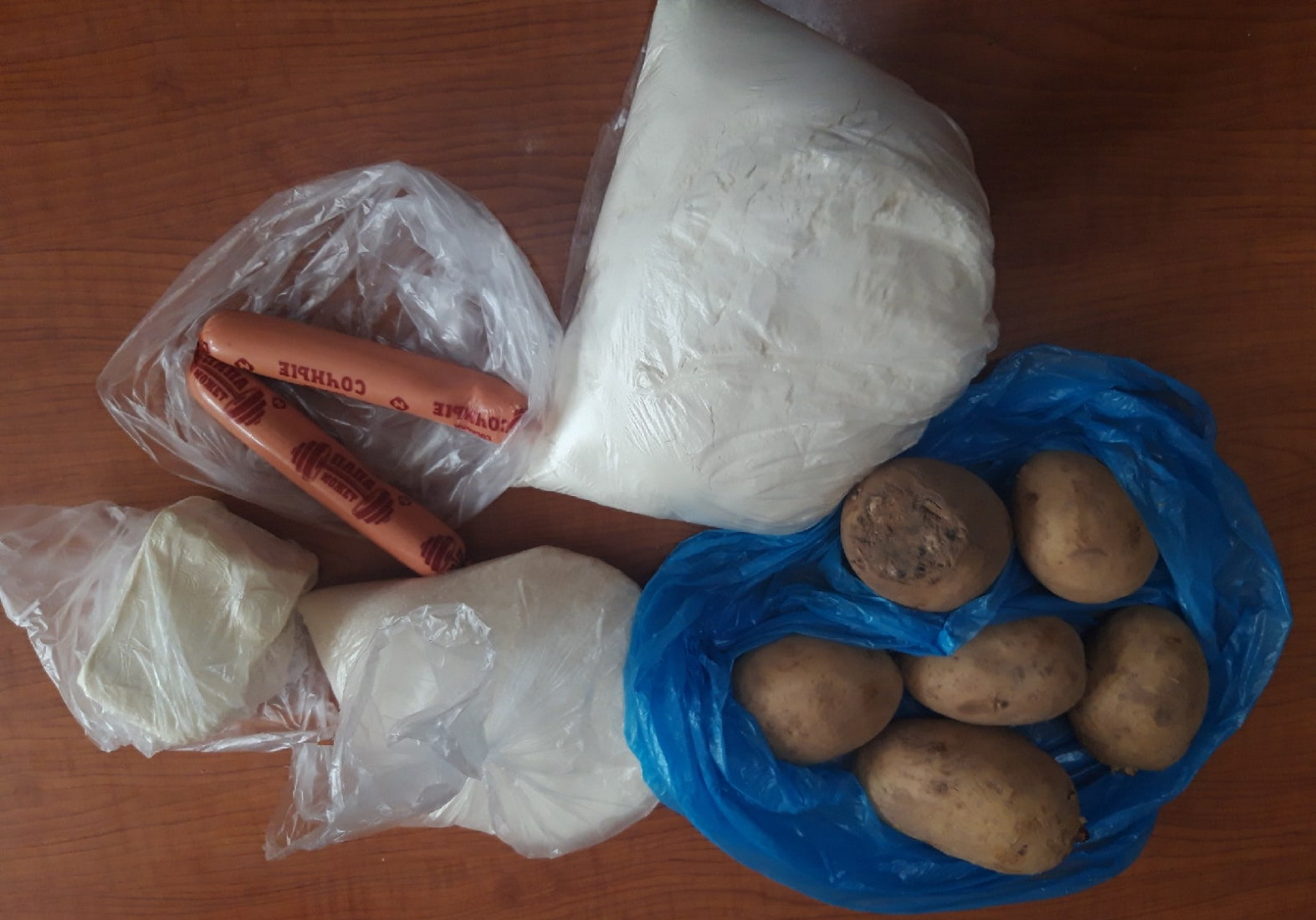 Карельские школьники получили продуктовые наборы с картошкой, морковью и сахаром