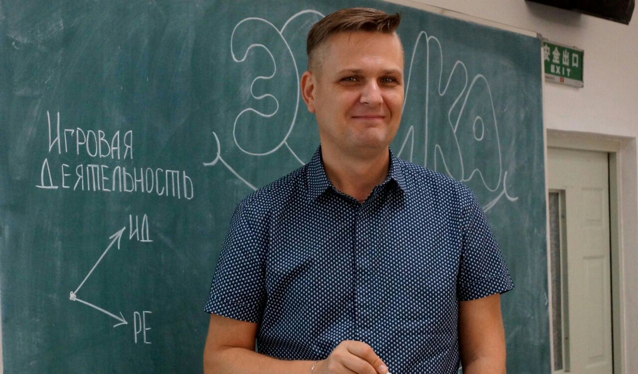 «Выстраивать аналог традиционного урока в электронной среде самонадеянно и бессмысленно»