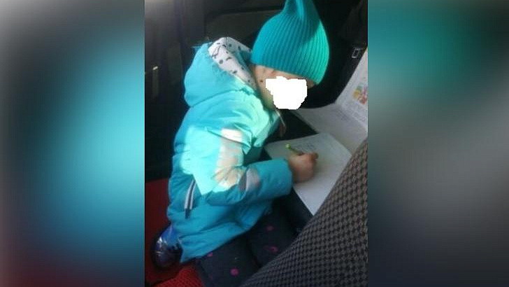 В Башкирии появились фотографии детей, которые учатся в машинах