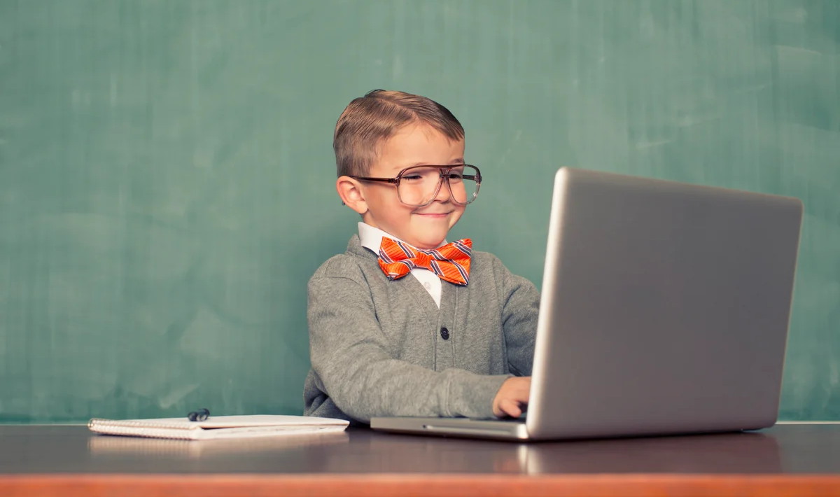 АСИ запускает проект «Помоги учиться дома» по сбору компьютеров нуждающимся школьникам