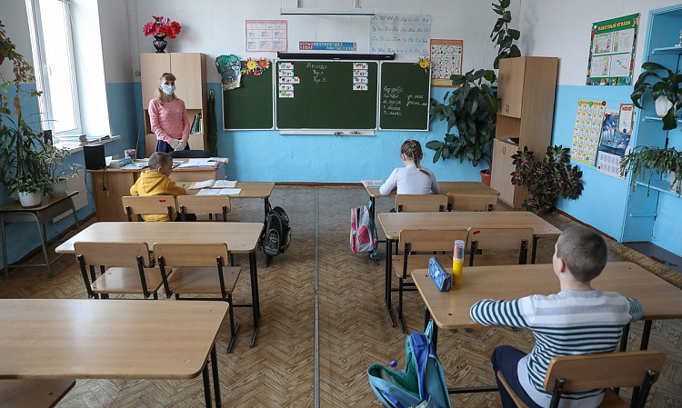 Приморские школы возвращаются к очной форме обучения