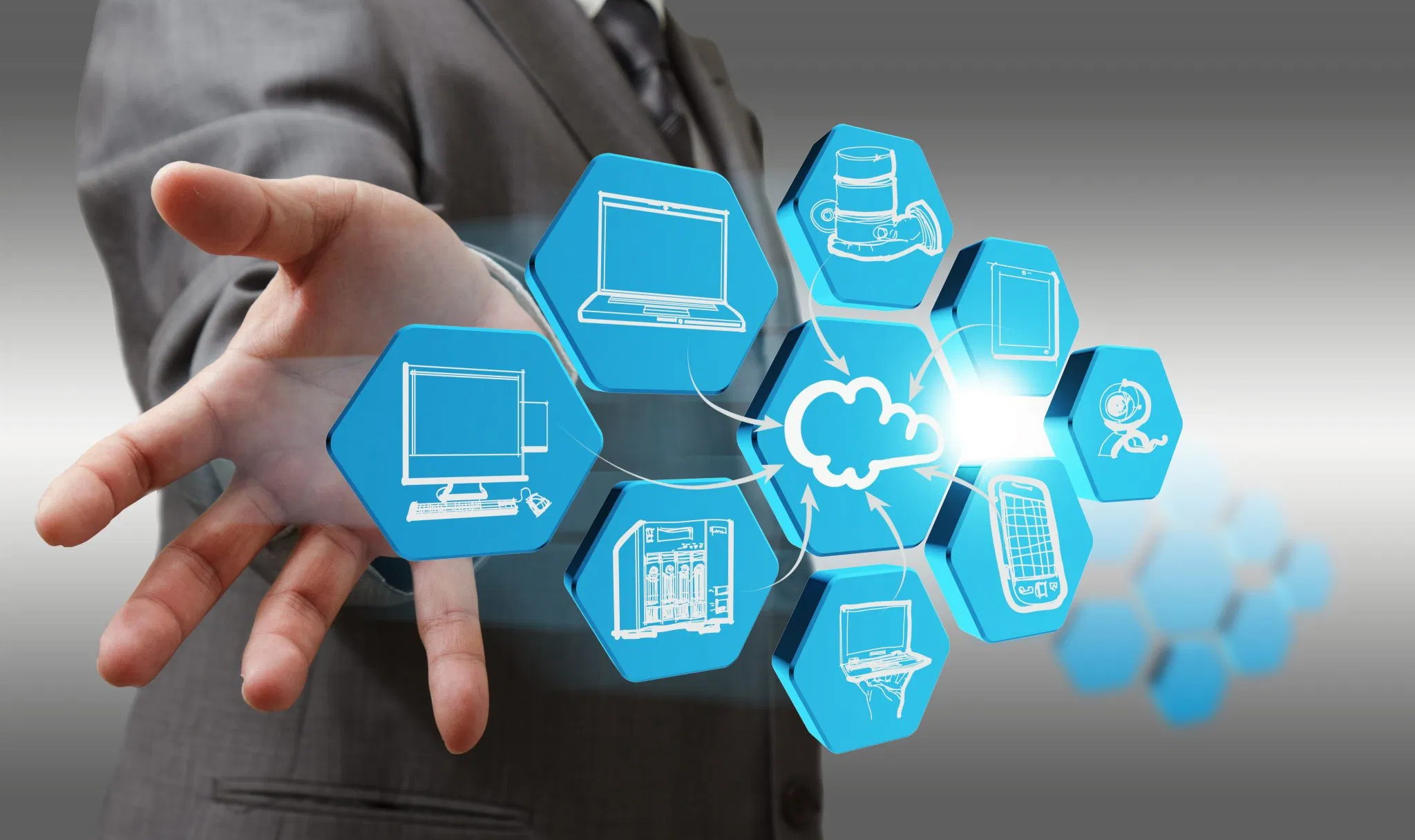 Исследование ВШЭ: 74% учителей, не пользовавшихся онлайн-ресурсами, теперь их применяют