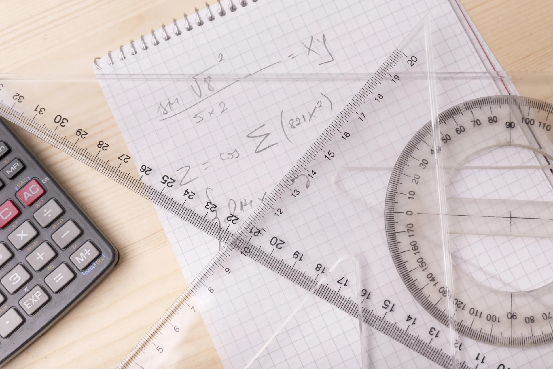 Сергей Миронов не исключил отмены ЕГЭ в 2020 году