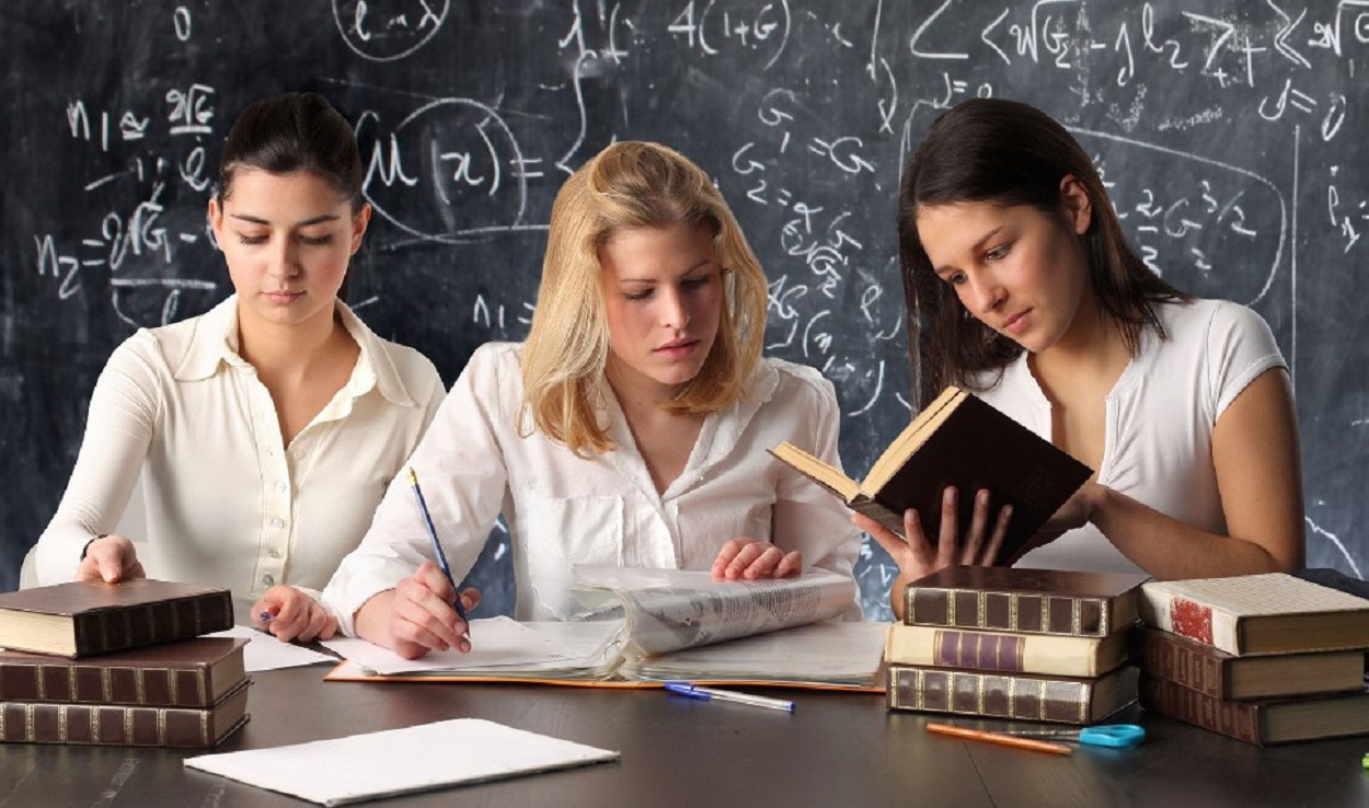 Власти Подмосковья рассказали о датах сдачи школьниками ЕГЭ и ОГЭ