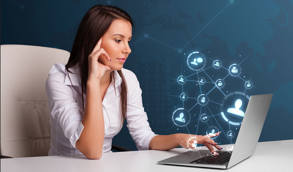 Минпросвещения рекомендует школам провести последние звонки и выпускные онлайн